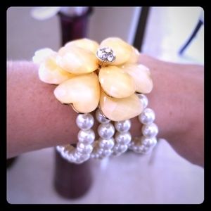 Flower Pearl Crystal Bracelet